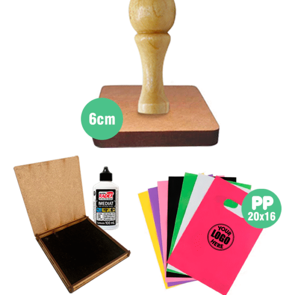 Carimbo Personalizado 6x6cm para Plástico com Carimbeira e Tinta