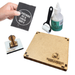 Carimbo Personalizado 5x5cm para Plástico com Carimbeira e Tinta - Imagem 2